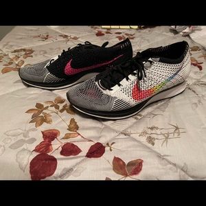 Nike flyknit racer size 10. Pre owned